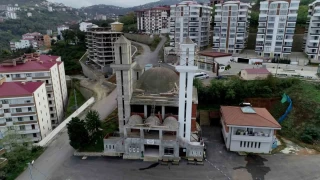 Kiliseye benzetildii iin inaat duran cami 18 yl sonra bitirildi