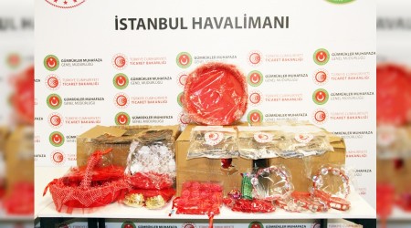 Kınanın içinden uyuşturucu çıktı