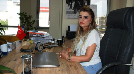Kiracısını binada mahsur bıraktı