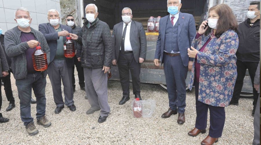 Kiraz üreticisine biyolojik mücadele desteği