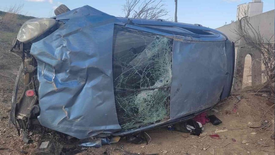 Konya'da kontrolden çıkan otomobil takla attı: 6 yaralı