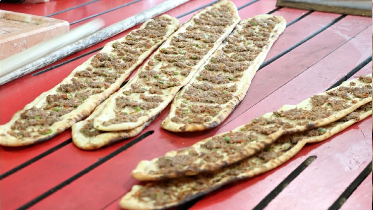 Konya'nın lezzetli mirası etli ekmek dünyaya tanıtılıyor