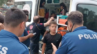 Ktahya'da bir ocuk, 2 ocuu bakla yaralad