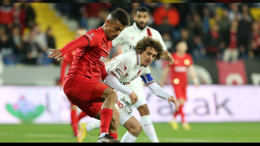 Lider Samsunspor hata yapmad� 