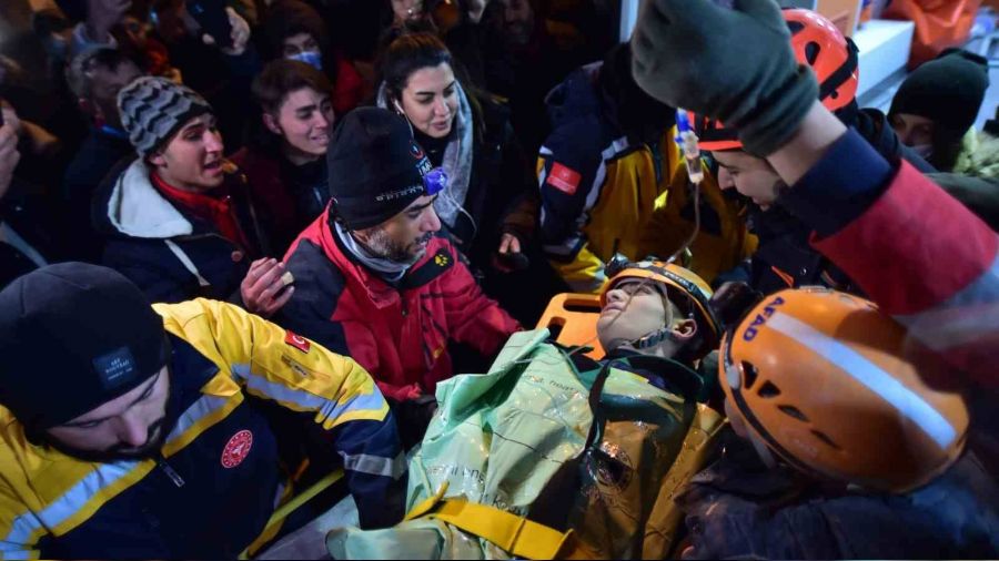 Lise ��rencisinin ilk sorusu: 'Bug�n g�nlerden ne?'