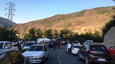 Maden işçilerini taşıyan otobüs devrildi
