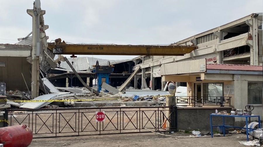 Malatya'daki 5.6'l�k depremde Kahramanmara�'ta fabrika ��kt�: 1 �l�, 4 yaral�