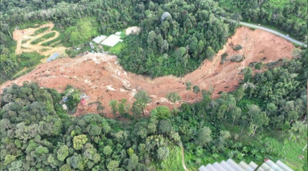 Malezya'da toprak kayması: 16 ölü, 17 kişi kayıp