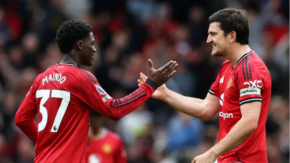 Manchester United, evinde Liverpool'u yendi, �ampiyonlar Ligi'ni garantiledi