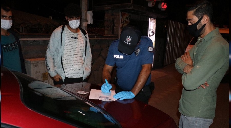 Maske cezası kesilen sürücüden polise sitem