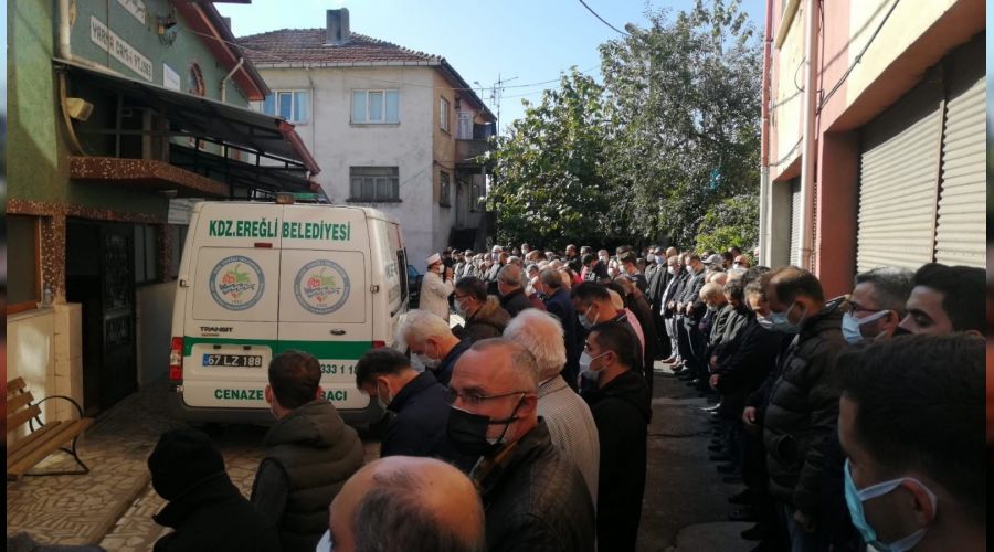 Matematik retmeni koronadan hayatn kaybetti