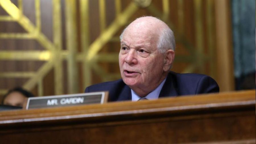 Menendez gitti daha da beteri geldi