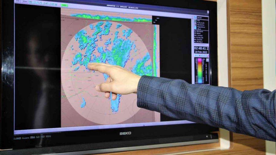 Meteorolojiden 3 il i�in kuvvetli r�zgar ve f�rt�na uyar�s�