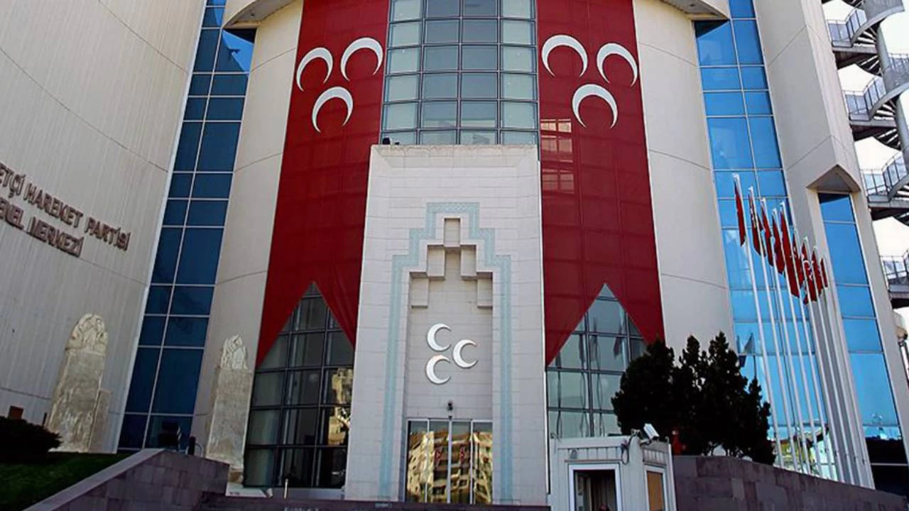 MHP 12 ilde 55 ilçe belediye başkan adayını açıkladı