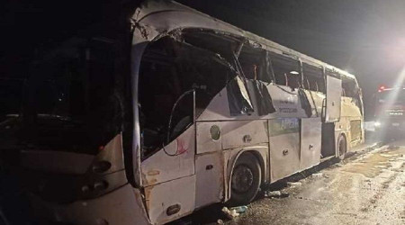 Mısır'da otobüs devrildi: 12 ölü, 38 yaralı