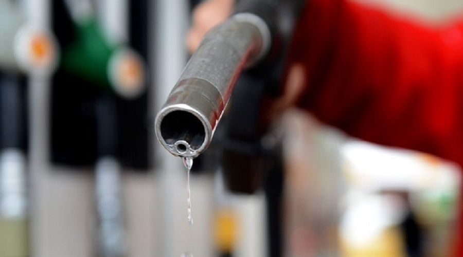 Motorin fiyatlar� gece yar�s�ndan sonra 23 kuru� daha b�y�yecek