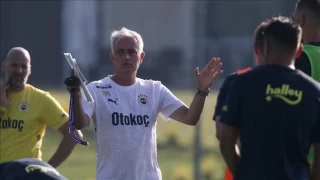 Mourinho, antrenmanda sakatlandı