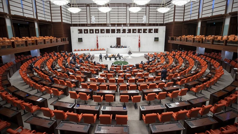 Muhalefet 'mülakat kalksın' dedi AKP - MHP reddetti
