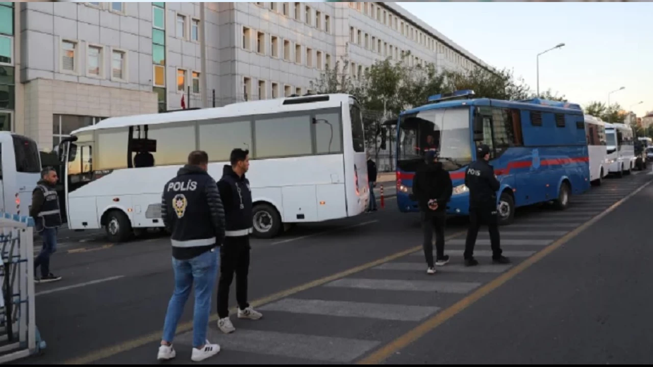 Narin G�ran cinayeti davas�n�n 2. g�n�nde tan�klar dinleniyor