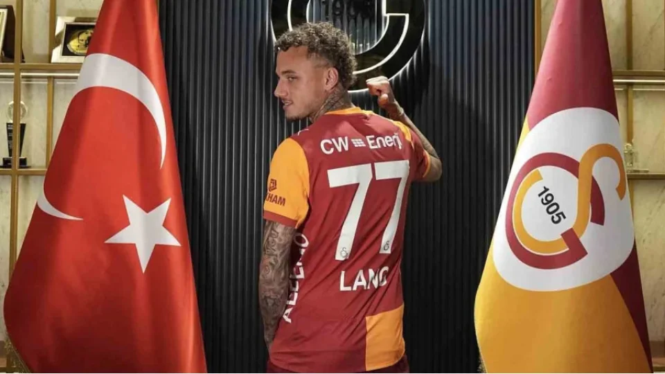 Noa Lang Galatasaray'a geri d�n�yor