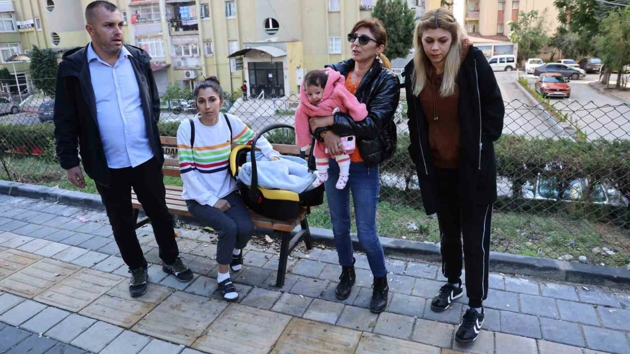 'Oğlum kenardan git' dedi, 5 yerinden bıçaklandı