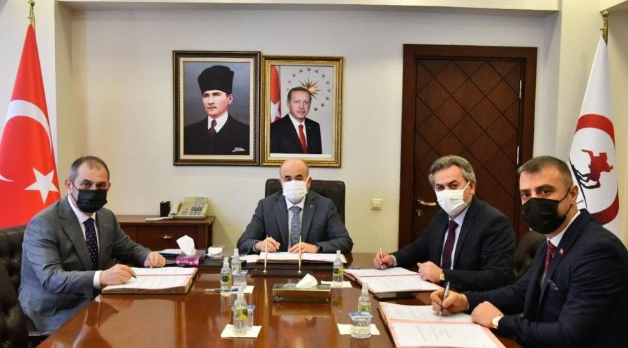 ��rencileri istihdama kazand�racak proje i�in imzalar at�ld� 