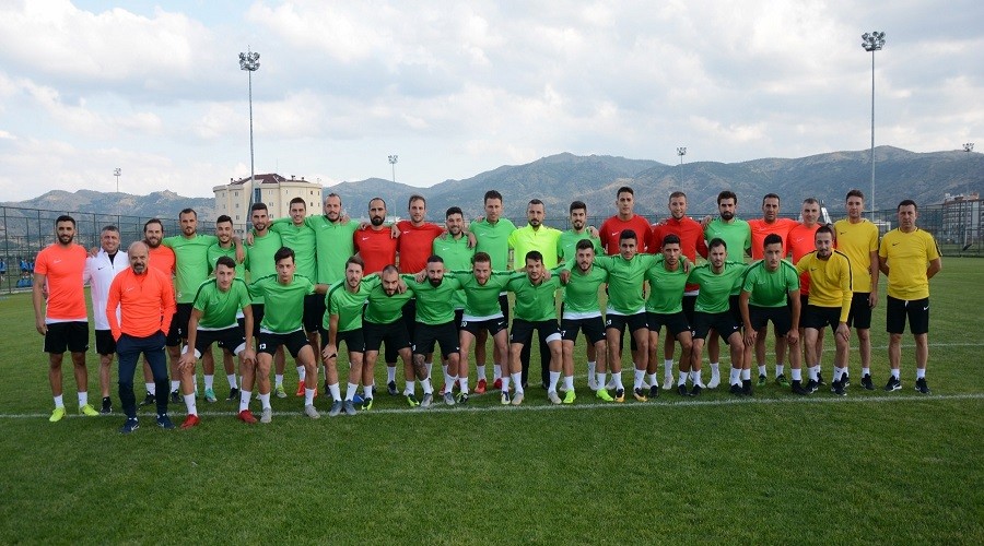 Manisa BBSK iddialı geliyor