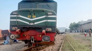 Pakistan'da tren kazası: 1 ölü, 24 yaralı