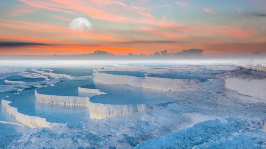 Pamukkale'de 3 katl bina mahkemeden satlktr