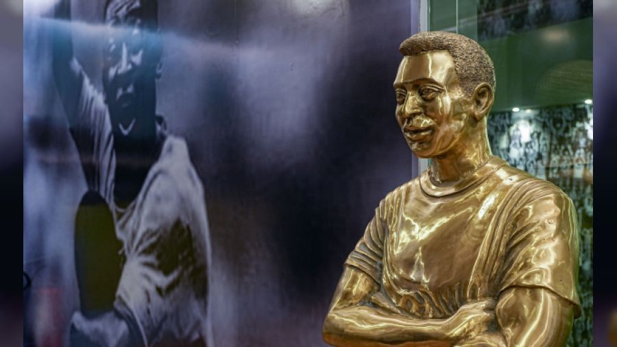 Pele'nin mozolesi ziyarete açıldı