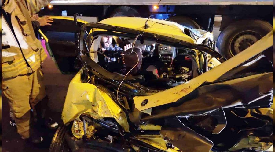 Pendik'te gece yarısı feci kaza