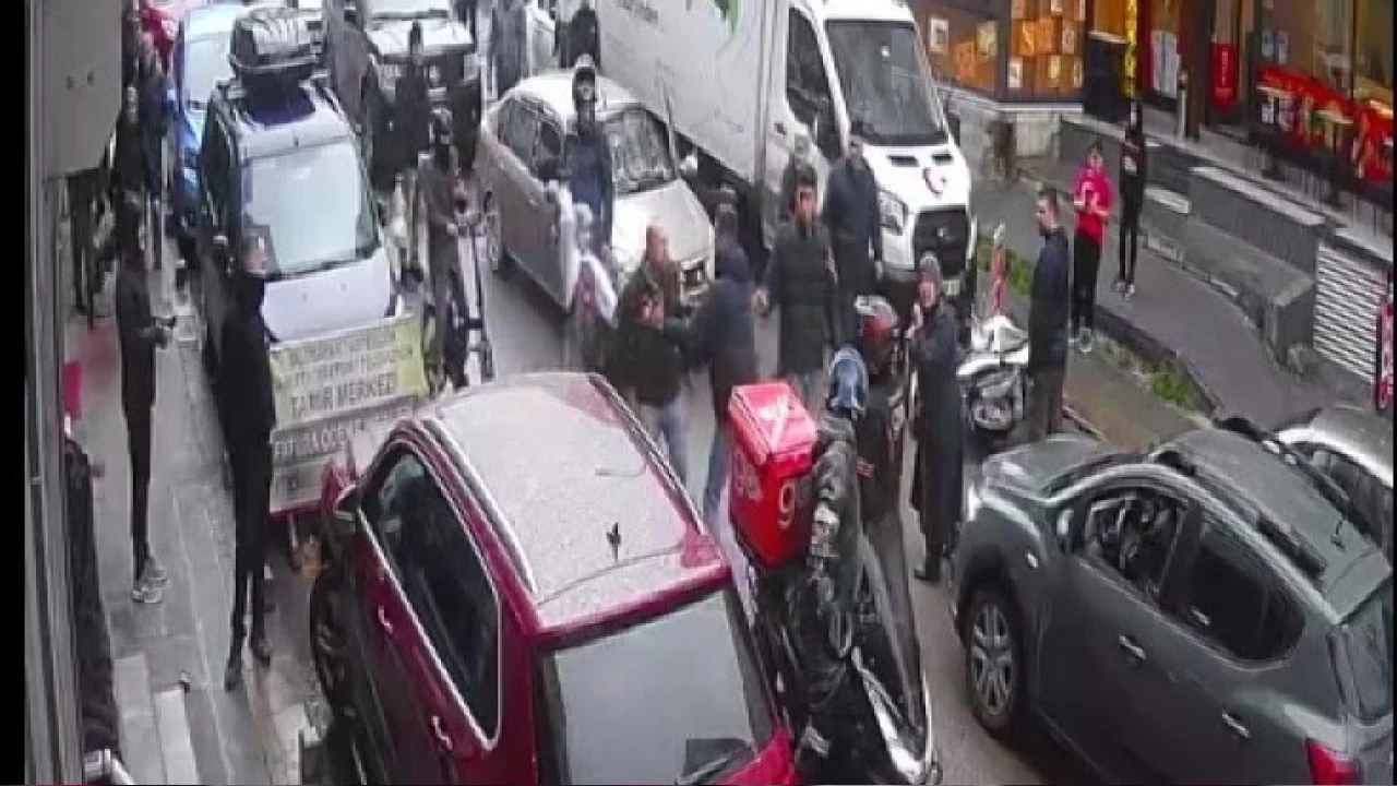 Pendik'te yol verme kavgas�nda kan akt�: 1 �l�