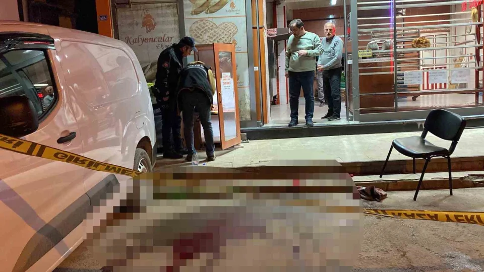 Pide s�ras�ndaki husumetlisini vuran ��pheli tutukland�