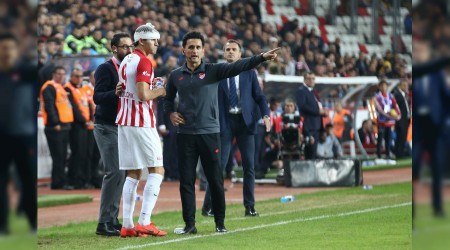Podolski, Boca için karar verecek