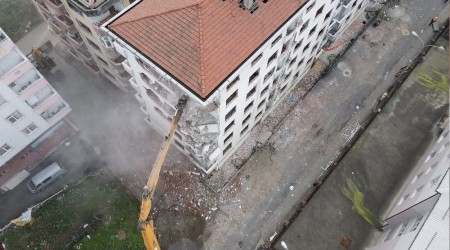 Rize'nin Pisa Kuleleri yıkılmaya başlandı