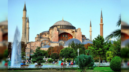Rus turistler İstanbul'a aktı