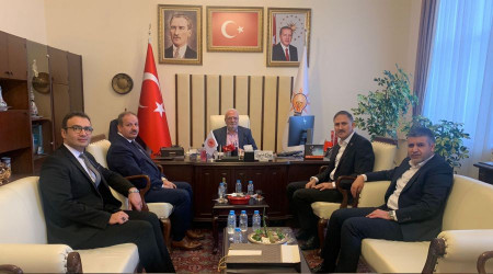Sağlıkta dönüşüm hızla çöküyor