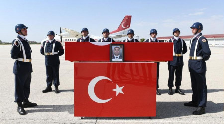 Şehit askerin naaşı memleketine uğurlandı