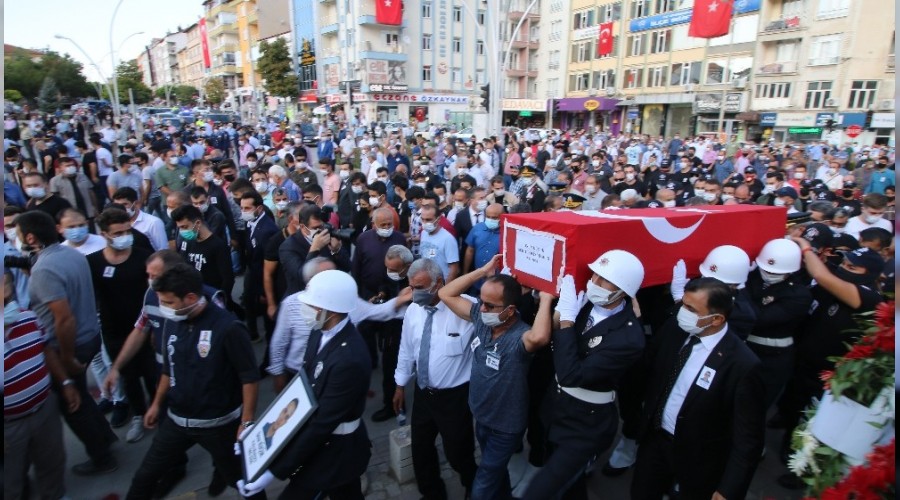 Şehit polis memuru son yolculuğuna uğurlandı