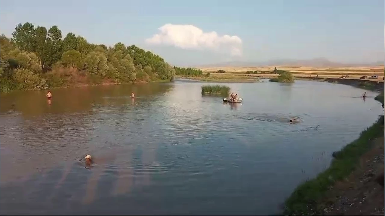 Serinlemek isteyen 3 �ocuktan sadece biri kurtar�labildi