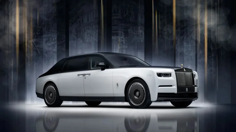 Sessizli�in y�zy�ll�k imzas�: Rolls-Royce Ghost