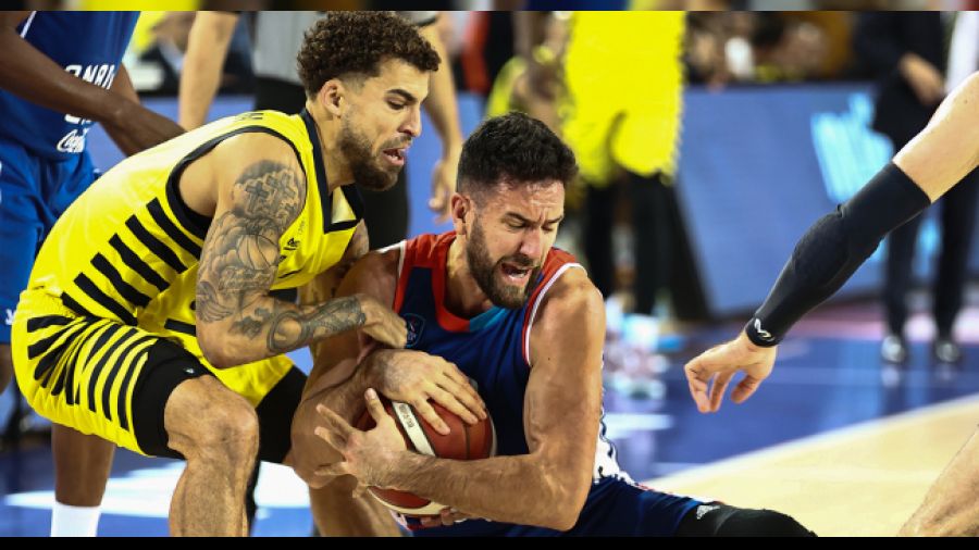 Sezonun ilk kupası Anadolu Efes