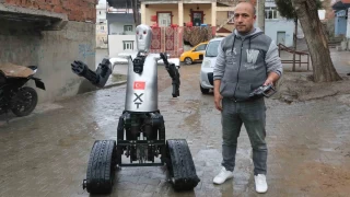 Siirtli kaşif yapay zekalı robot asker yaptı