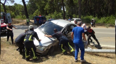 Sıkışan sürücü itfaiye ekipleri tarafından kurtarıldı