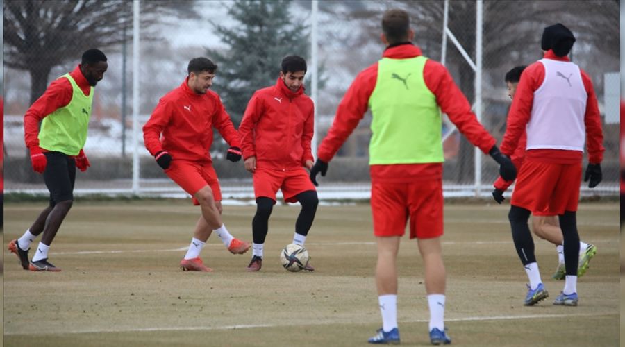 Sivasspor Adana deplasmanında