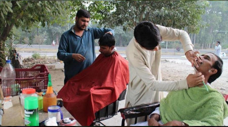 Sokak berberleri zor günler geçiriyor!