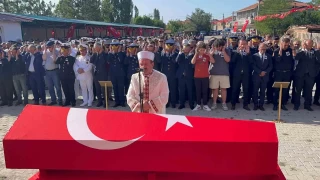 Somali'de şehit olan Uzman Çavuş Seydi Ünlü baba ocağında toprağa verildi