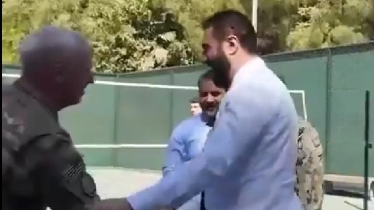 Suriye Cumhurbaşkanı Şara, ABD'li komutanlarla Şam'da basketbol oynadı