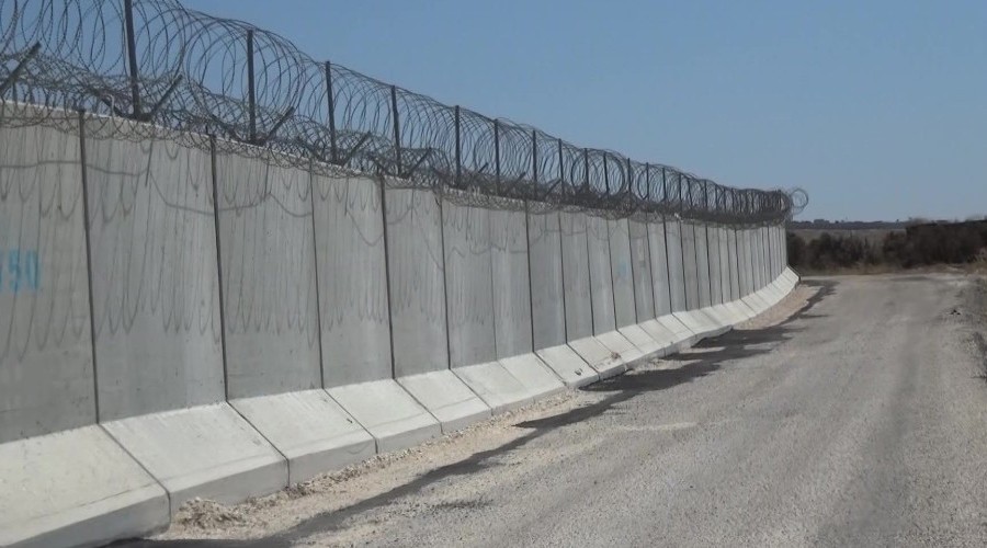 Yeni Mesaj Suriye sınırına 832 kilometre duvar Yeni Mesaj Suriye sınırına 832 kilometre duvar