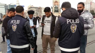 Taksim'de yılbaşı için yabancı denetimi yapıldı